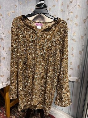 Women's Leopard Print Long Sleeve Top - Brown